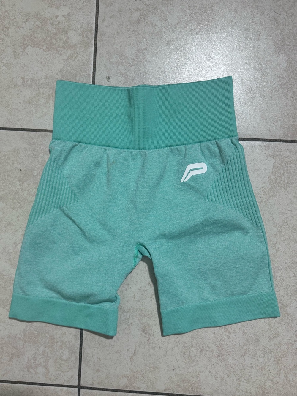 Seamless High-Waist Athletic Shorts in Mint Green